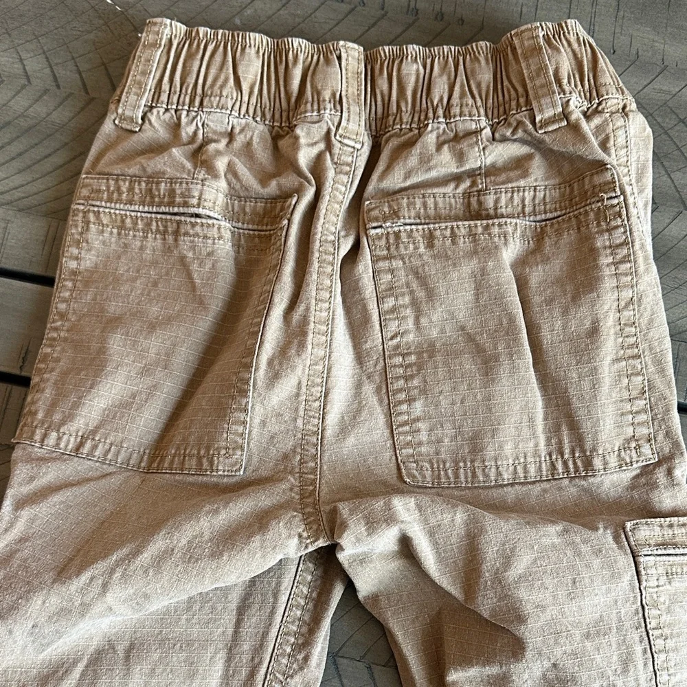GAP Kids Cargo Joggers in Tan Beige